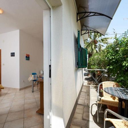 Apartments Mare - 30 M From Pebble Beach Seget Vranjica Exteriör bild