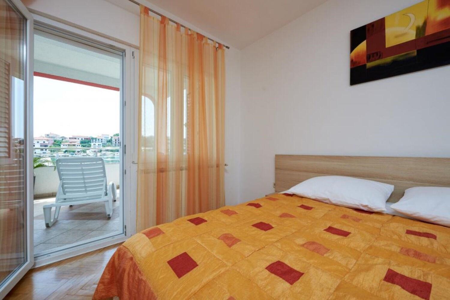 Apartments Mare - 30 M From Pebble Beach Seget Vranjica Exteriör bild