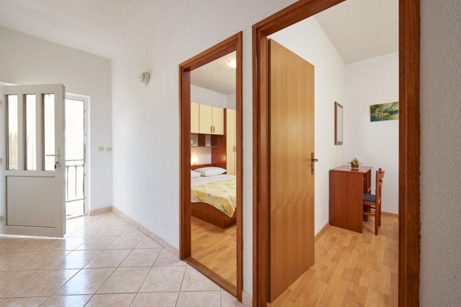 Apartments Mare - 30 M From Pebble Beach Seget Vranjica Exteriör bild