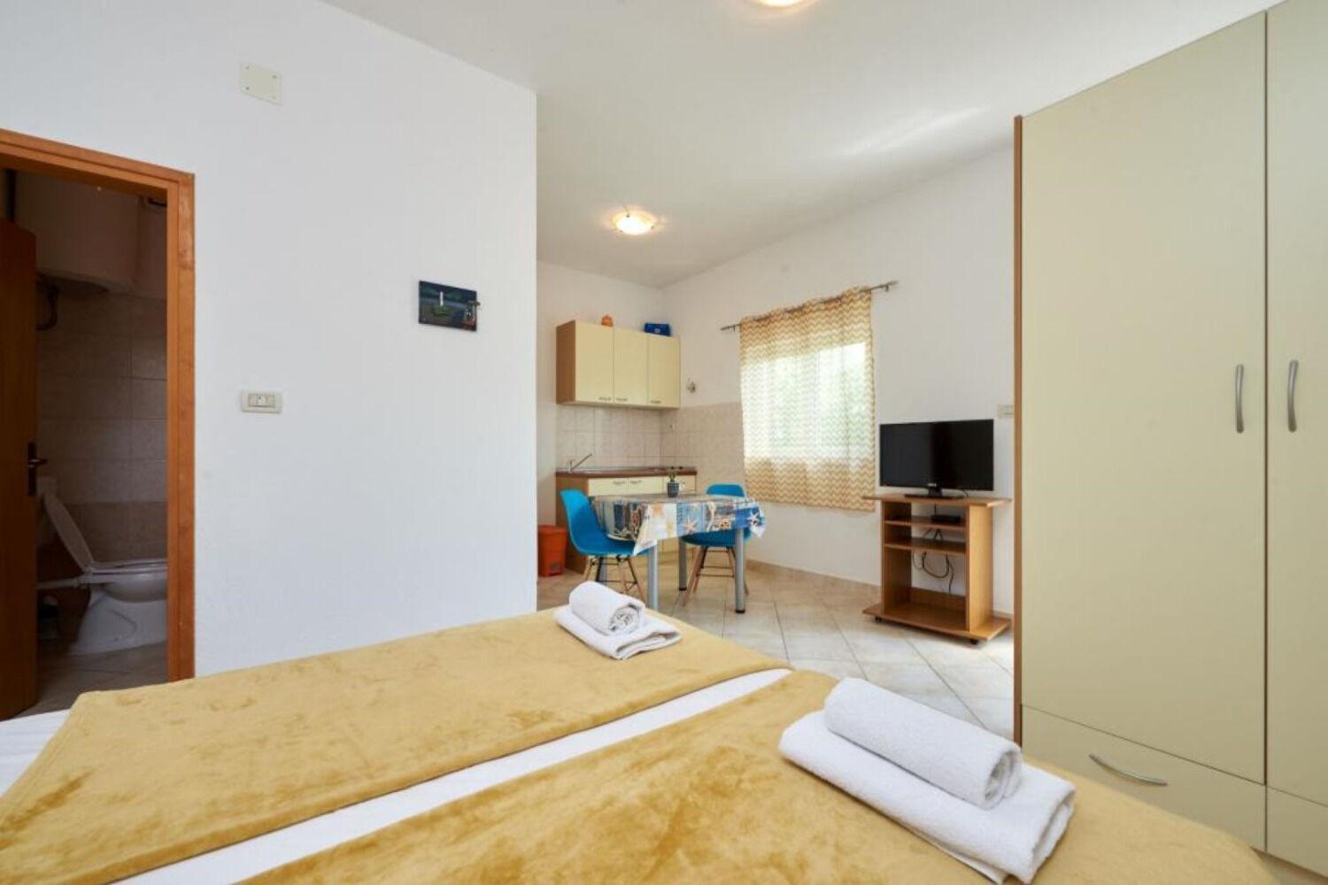 Apartments Mare - 30 M From Pebble Beach Seget Vranjica Exteriör bild