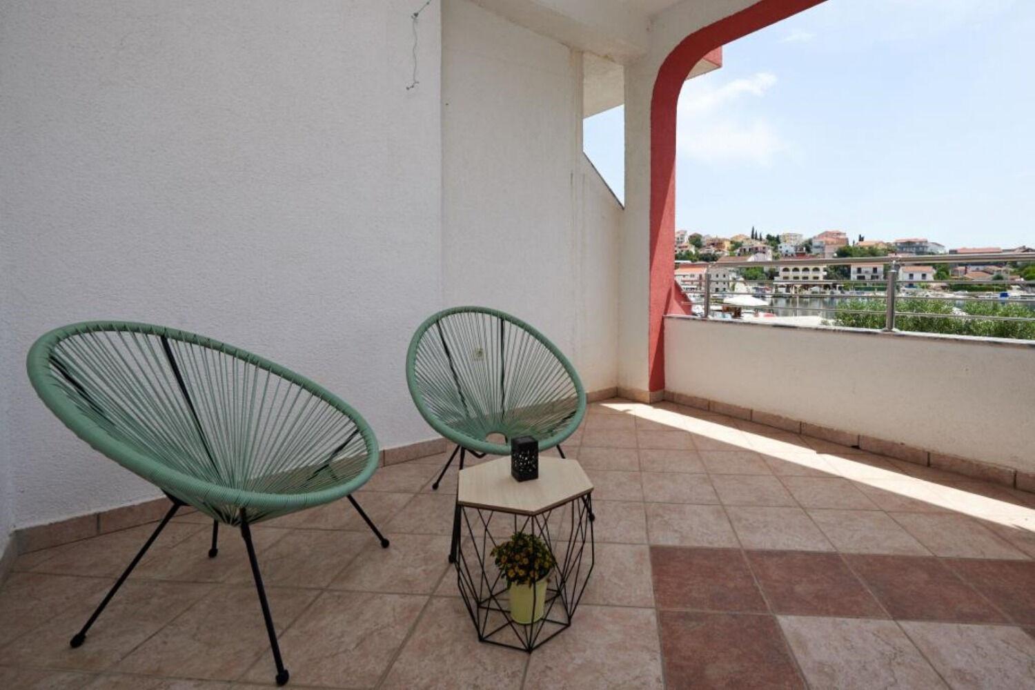Apartments Mare - 30 M From Pebble Beach Seget Vranjica Exteriör bild