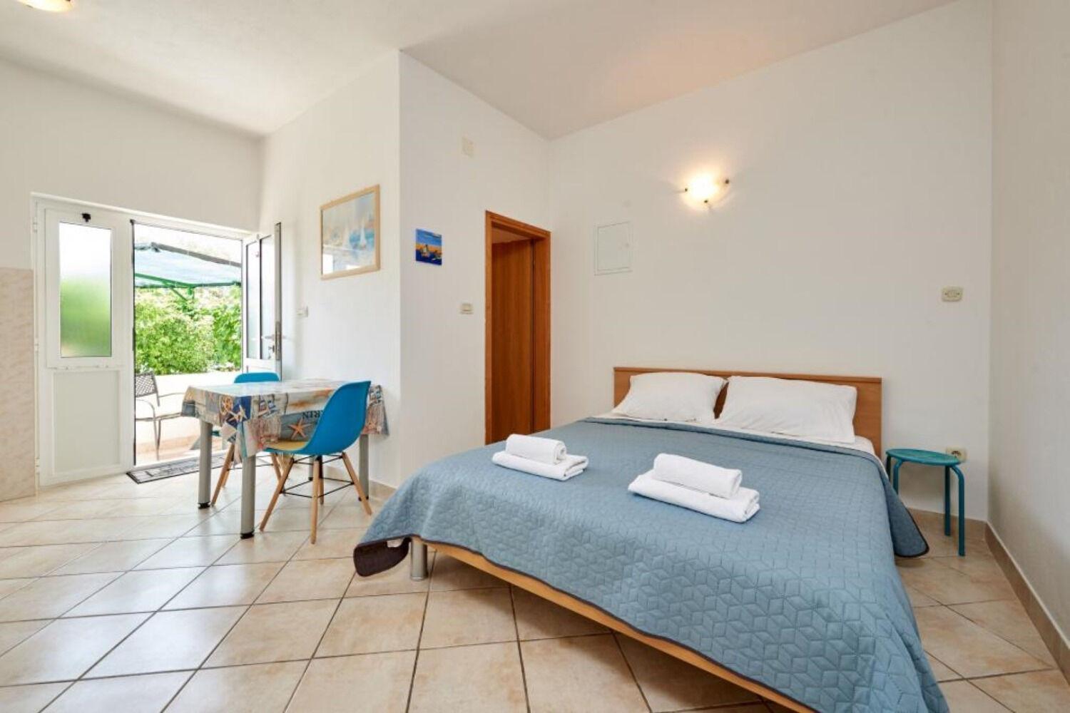 Apartments Mare - 30 M From Pebble Beach Seget Vranjica Exteriör bild